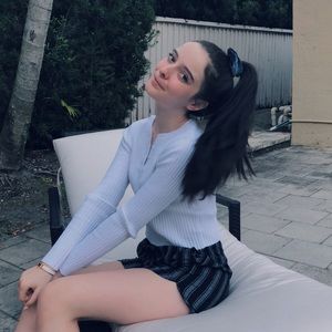 Meet your Posher, Greer